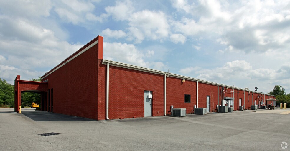 3250-3282 Wellons Blvd, New Bern, NC à louer - Photo du bâtiment - Image 2 de 6