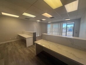 288/264 N Ironwood Dr, Apache Junction, AZ for lease Interior Photo- Image 2 of 7