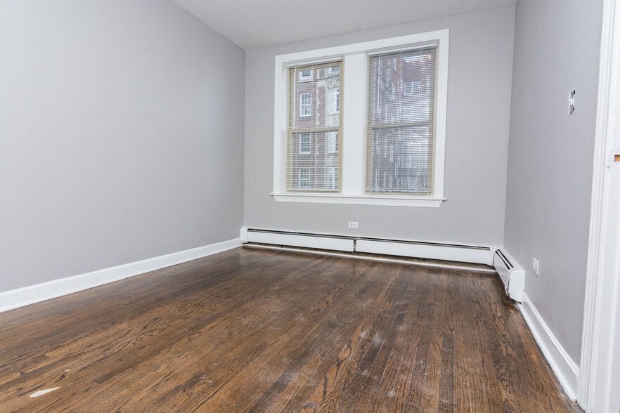 7130 S Jeffery Blvd, Chicago, IL à vendre - Photo du bâtiment - Image 2 de 5