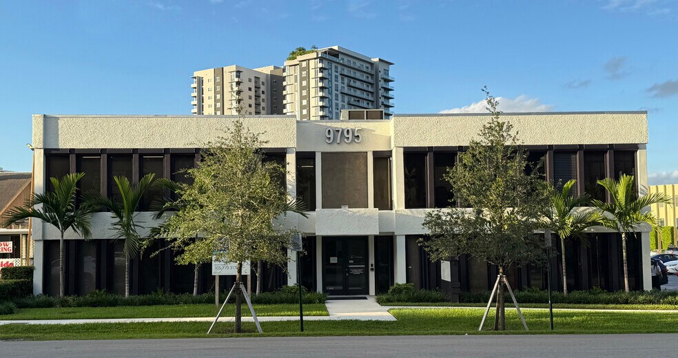 9795 S Dixie Hwy, Miami, FL à louer - Photo du bâtiment - Image 1 de 6