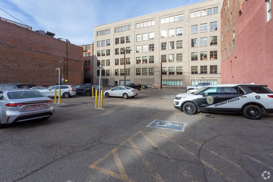 1689 Blake St, Denver, CO à vendre - Photo du bâtiment - Image 2 de 5