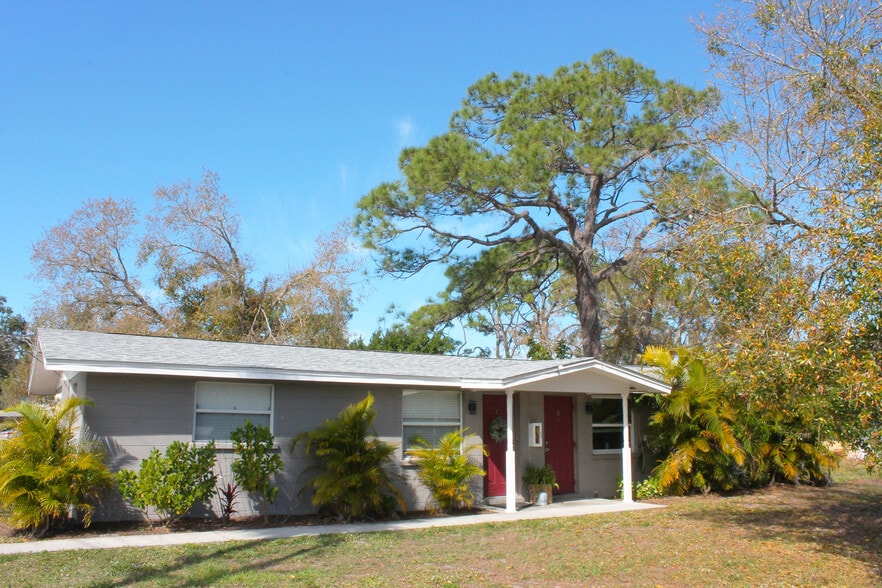 350 Elm St, Englewood, FL à vendre - Photo du bâtiment - Image 3 de 19