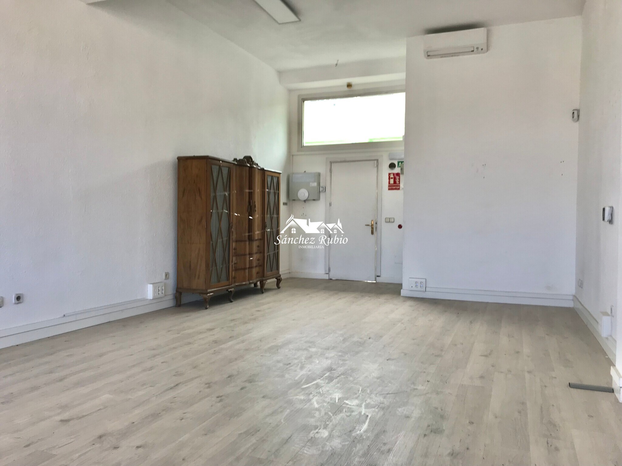 Retail in Torrelodones, Madrid for lease Interior Photo- Image 1 of 6