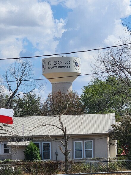 3 Commercial Assets portefeuille de 3 propriétés à vendre sur LoopNet.ca - Photo du bâtiment - Image 1 de 6