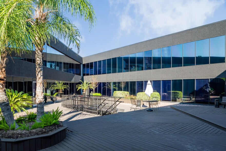 4545 Bissonnet St, Bellaire, TX à louer - Photo du bâtiment - Image 3 de 5