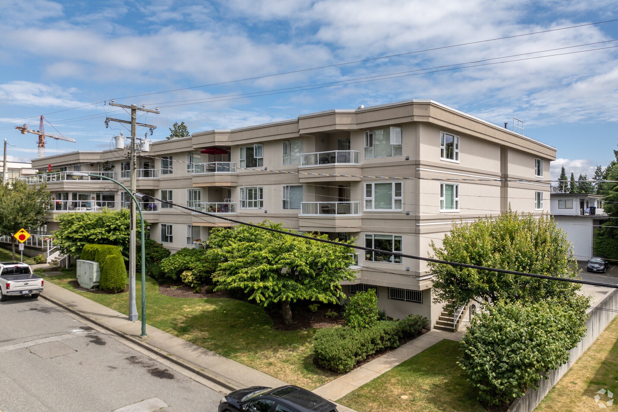 15250 Thrift Av, White Rock, BC for sale Primary Photo- Image 1 of 1