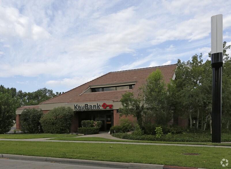 562 S Main St, Bountiful, UT à louer - Photo du bâtiment - Image 1 de 4