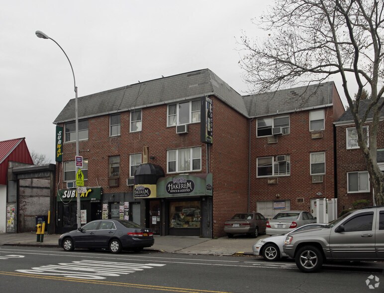 14124 Jewel Ave, Flushing, NY à louer - Photo principale - Image 2 de 2