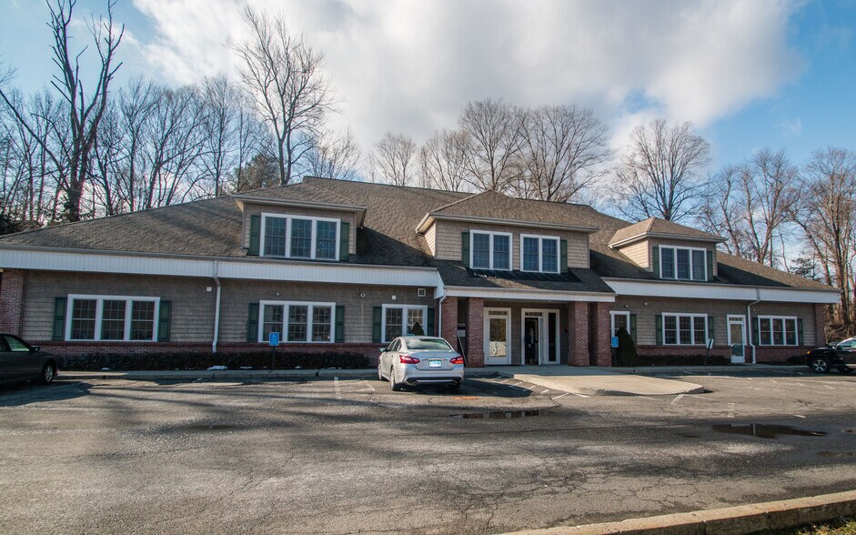 35 Copps Hill Rd, Ridgefield, CT à louer - Photo du bâtiment - Image 3 de 3