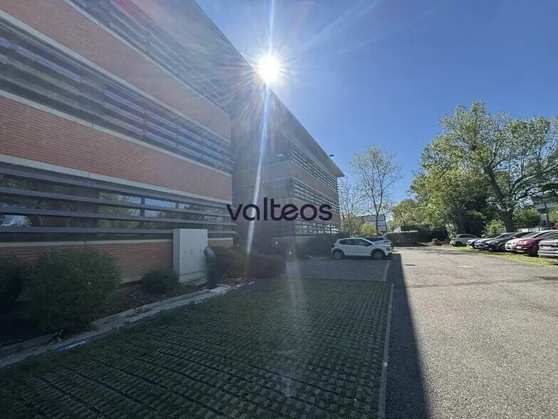 102 Rue Du Lac, Labège à louer - Photo du bâtiment - Image 2 de 9