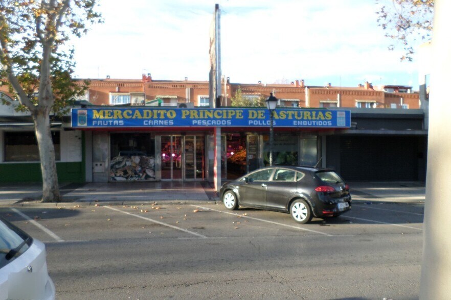 Commerce de détail dans Villaviciosa de Odón, Madrid à vendre - Photo du bâtiment - Image 2 de 2