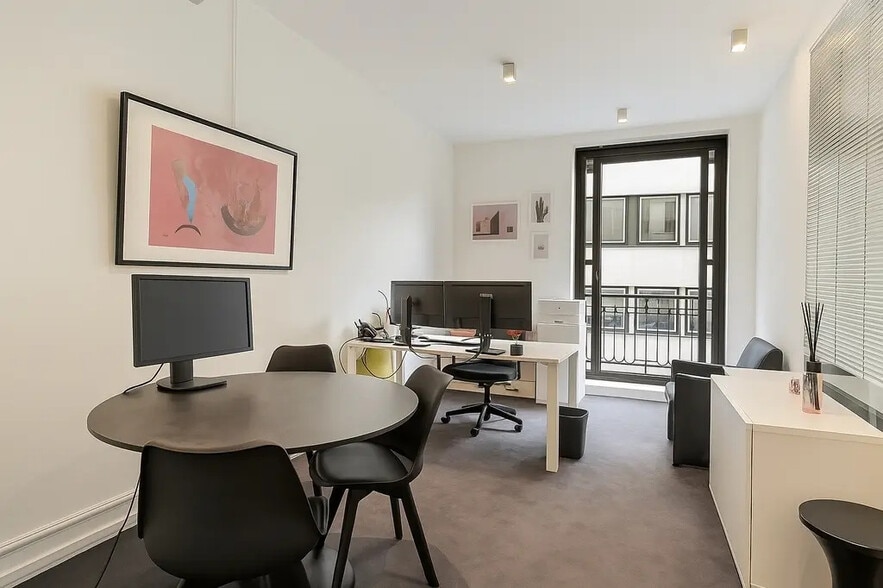 Bureau dans Paris à louer - Photo du bâtiment - Image 3 de 11