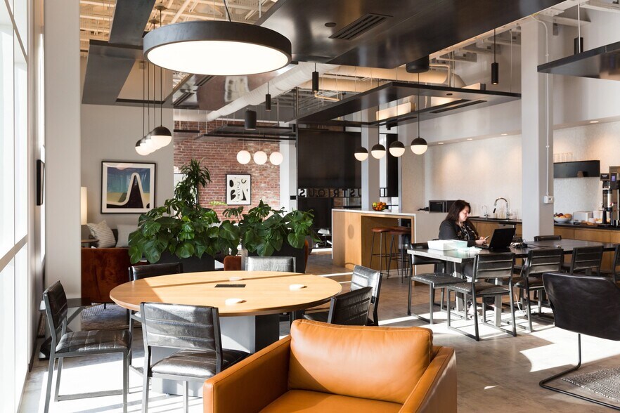 350 Massachusetts Ave, Indianapolis, IN à louer - Photo intérieure - Image 3 de 8