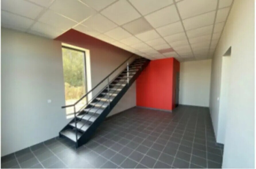 Flex in Persan for sale - Building Photo - Image 3 of 9