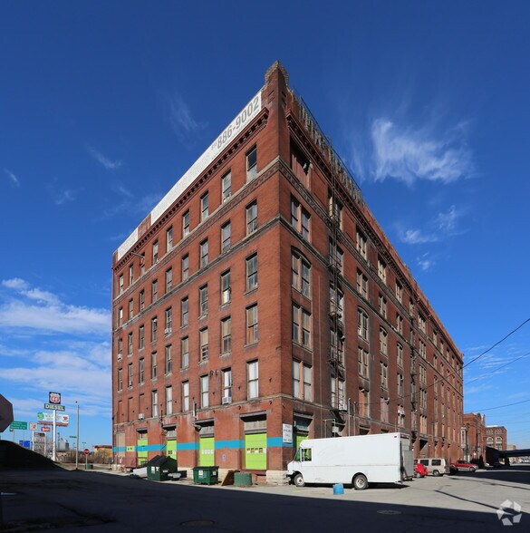 1420 W 13th Ter, Kansas City, MO à vendre - Photo du bâtiment - Image 3 de 20