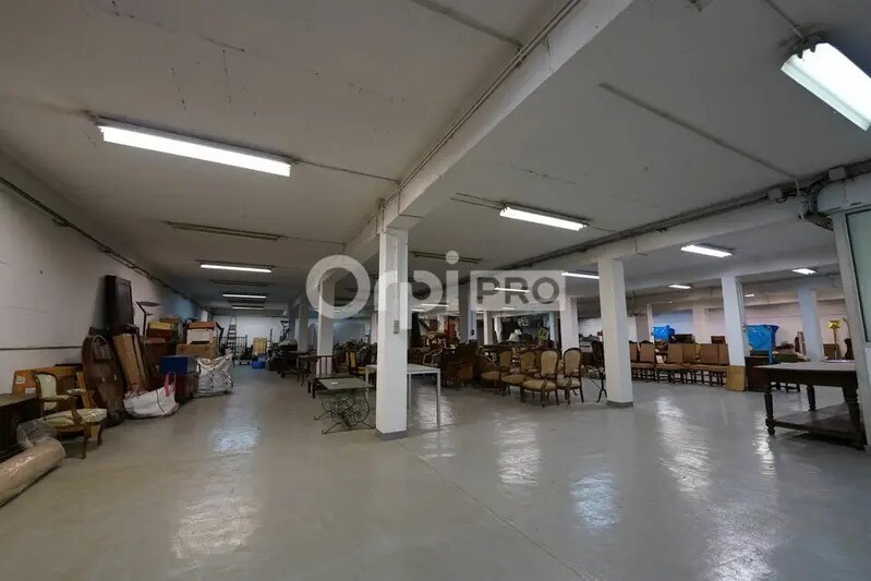 Flex in Villeurbanne for lease Interior Photo- Image 1 of 10