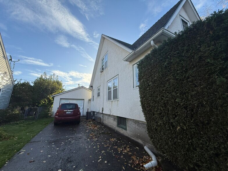 1966 McCoy Ave NE, Salem, OR à vendre - Photo du bâtiment - Image 2 de 3