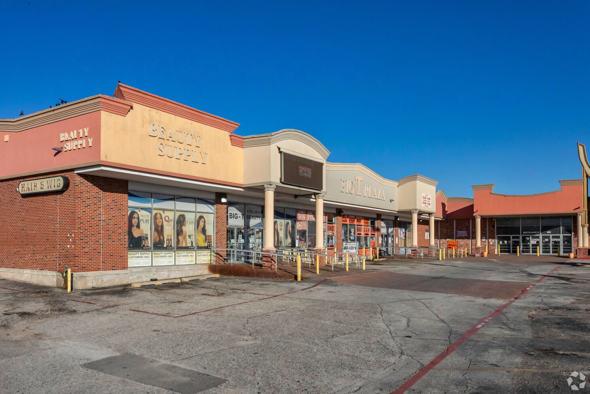 4515 Village Fair Dr, Dallas, TX à vendre Photo principale- Image 1 de 7