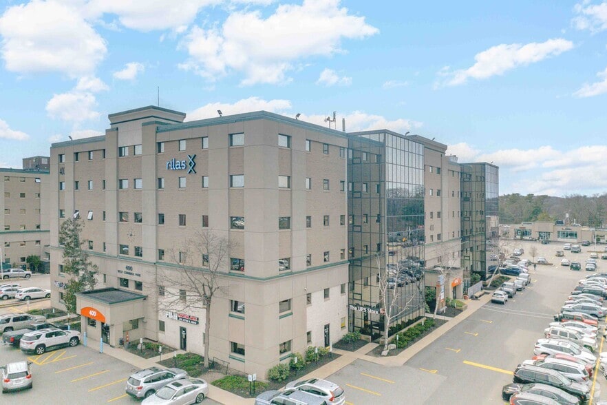 400 W Cummings Park, Woburn, MA for lease - Primary Photo - Image 1 of 29