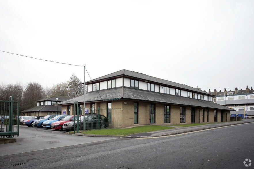 Parkview Ct, Shipley à louer - Photo du bâtiment - Image 2 de 9