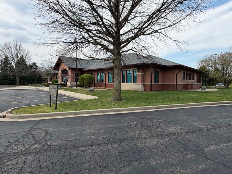 3167 Robbins Rd, Springfield, IL à vendre - Photo du bâtiment - Image 3 de 20