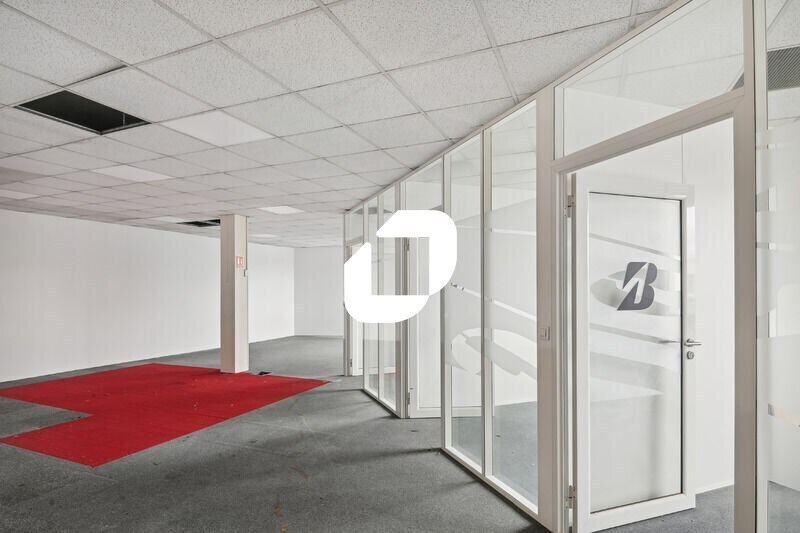 Office in Massy for lease - Building Photo - Image 2 of 14