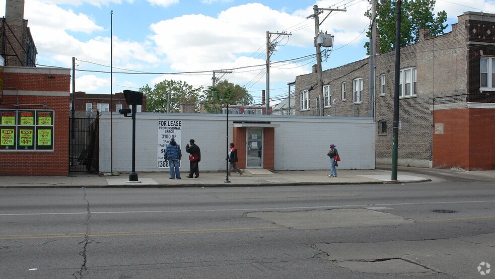 4809 W Chicago Ave, Chicago, IL à vendre - Photo du bâtiment - Image 2 de 2