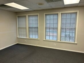 222 New Rd, Linwood, NJ for lease Interior Photo- Image 2 of 4