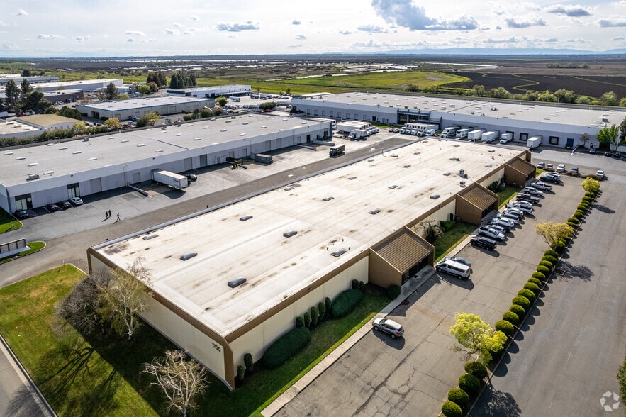 1700 Enterprise Blvd, West Sacramento, CA à louer - Photo du bâtiment - Image 3 de 5