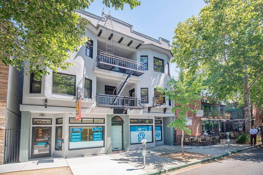 2109-2111 J St, Sacramento, CA for lease - Building Photo - Image 2 of 12