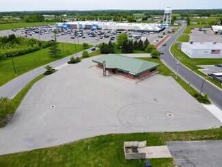 Plus de détails pour 245 Mill St, Cheboygan, MI - Commerce de détail à louer
