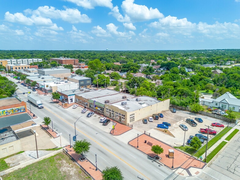 3014-3016 E Rosedale St, Fort Worth, TX for lease - Building Photo - Image 3 of 10