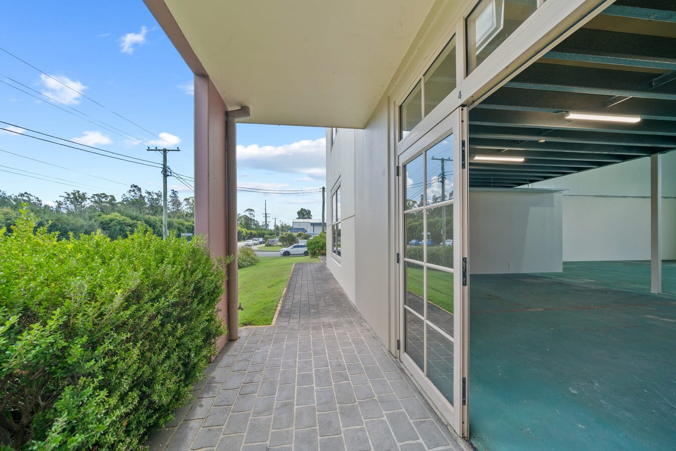 6 Morton Cl, Tuggerah, NSW 2259 - Unité 4 -  - Photo intérieure - Image 2 of 14