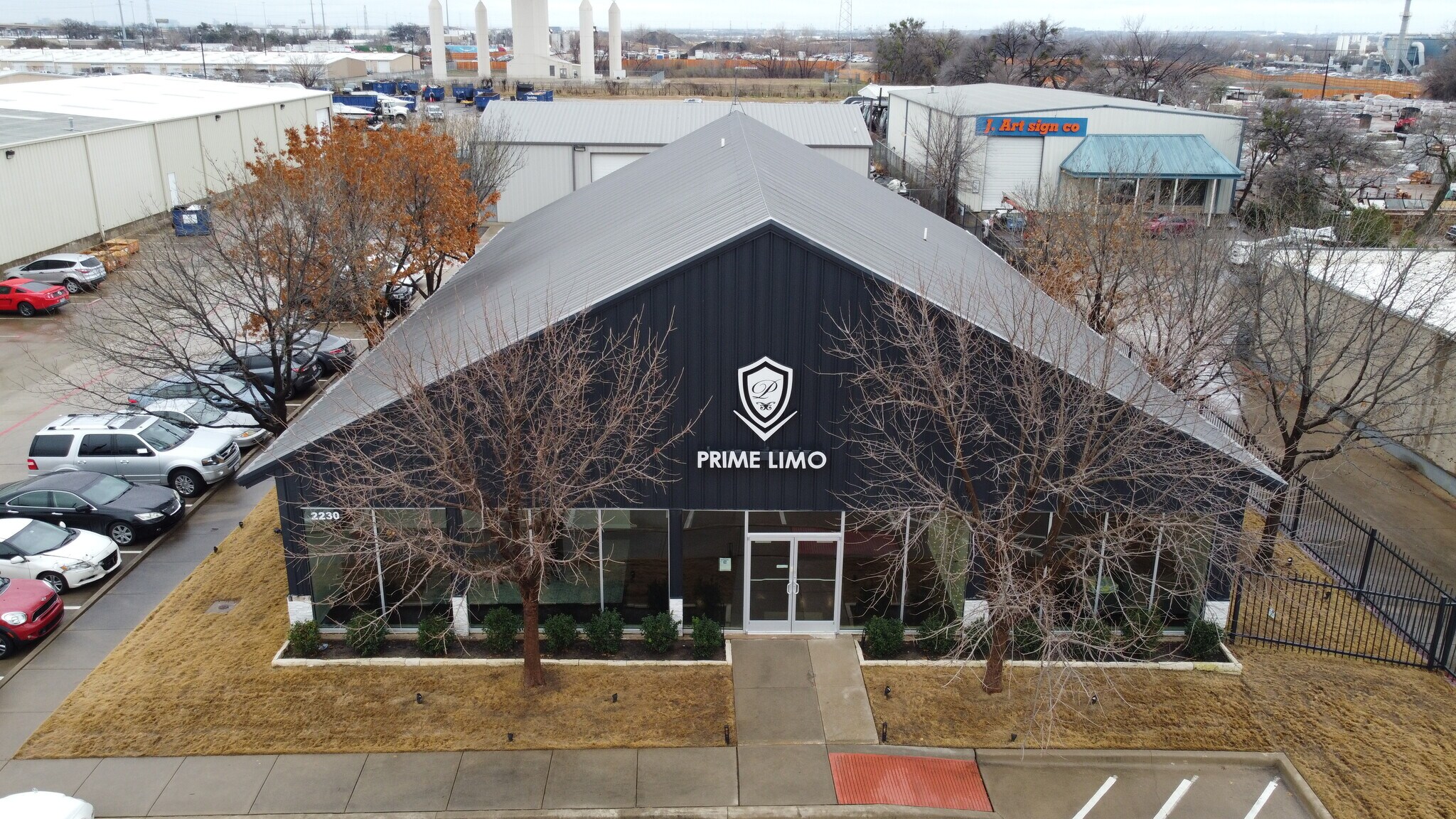 2230 Joe Field Rd, Dallas, TX à louer Photo du bâtiment- Image 1 de 16