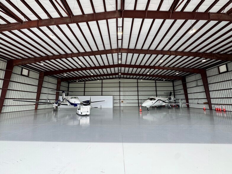 2575 Rescue Wy, Brooksville, FL à vendre - Photo intérieure - Image 3 de 4