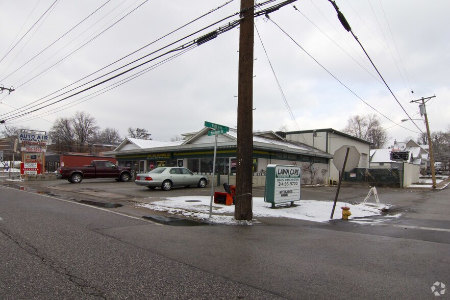 8603-8607 Manchester Rd, Saint Louis, MO for lease - Building Photo - Image 3 of 5