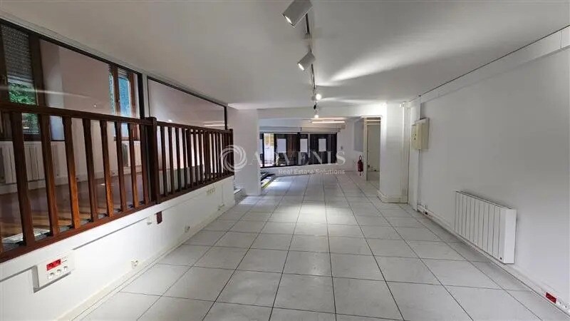 Office in Lille for lease - Interior Photo - Image 3 of 12