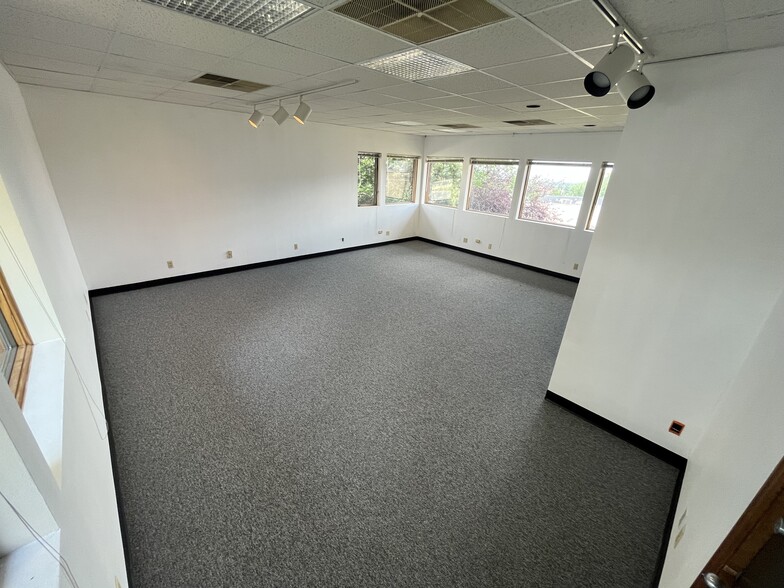 1074 S Alkire St, Lakewood, CO à louer - Photo du bâtiment - Image 3 de 12