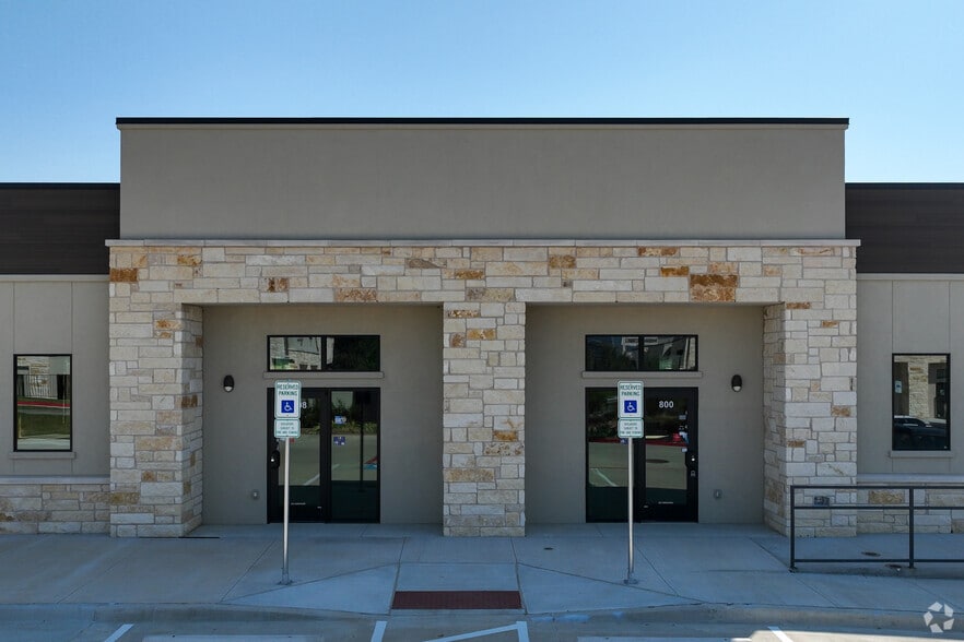 2168 N Lake Forest Dr, McKinney, TX for sale - Building Photo - Image 3 of 4