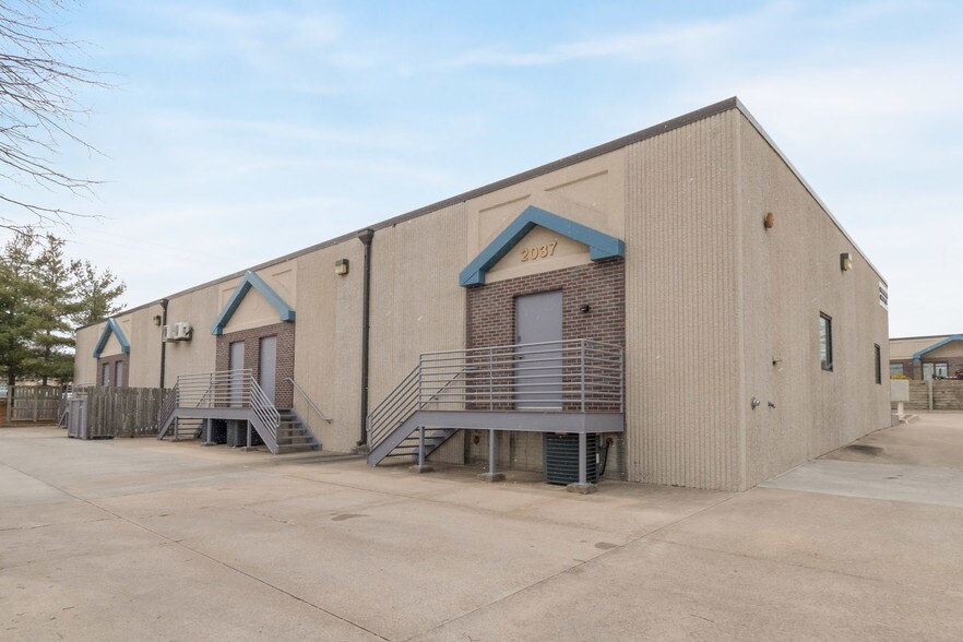 2037 Grand Ave, West Des Moines, IA à louer - Autre - Image 2 de 5