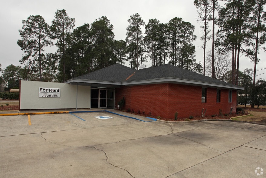811 S 1st St, Jesup, GA for lease - Building Photo - Image 2 of 12