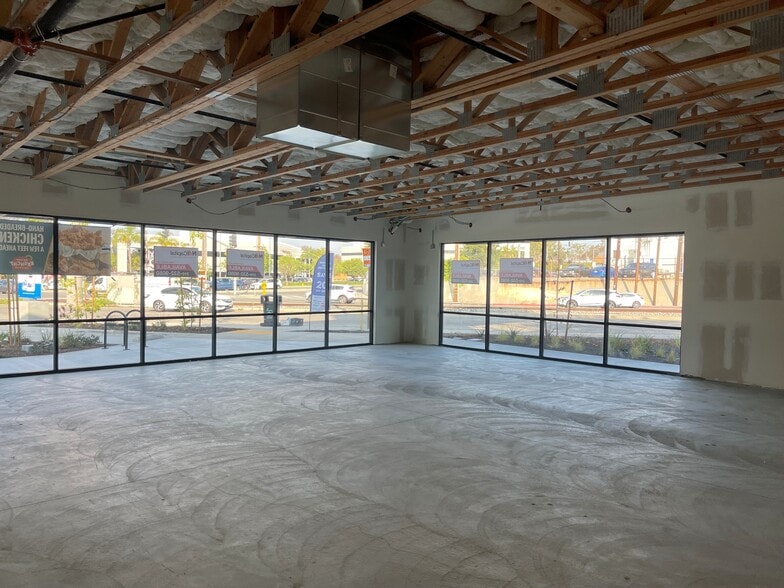 21138 Western Ave, Torrance, CA à louer - Photo du bâtiment - Image 3 de 5