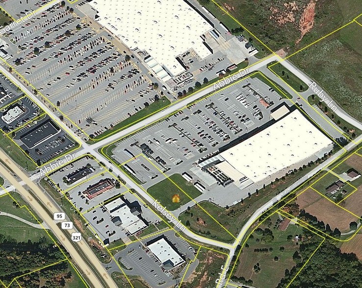 150 Kelsey Ln, Lenoir City, TN à vendre - Photo du bâtiment - Image 1 de 9