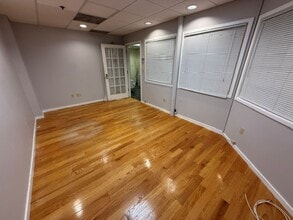 288 Walnut St, Newton, MA à louer Photo intérieure- Image 1 de 4
