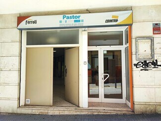 Plus de détails pour Multi-résidentiel à vendre