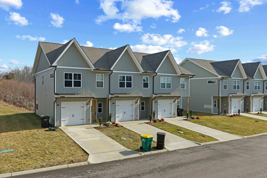 8407-8456 Whisper Ln, Powell, TN à vendre - Photo du bâtiment - Image 3 de 37