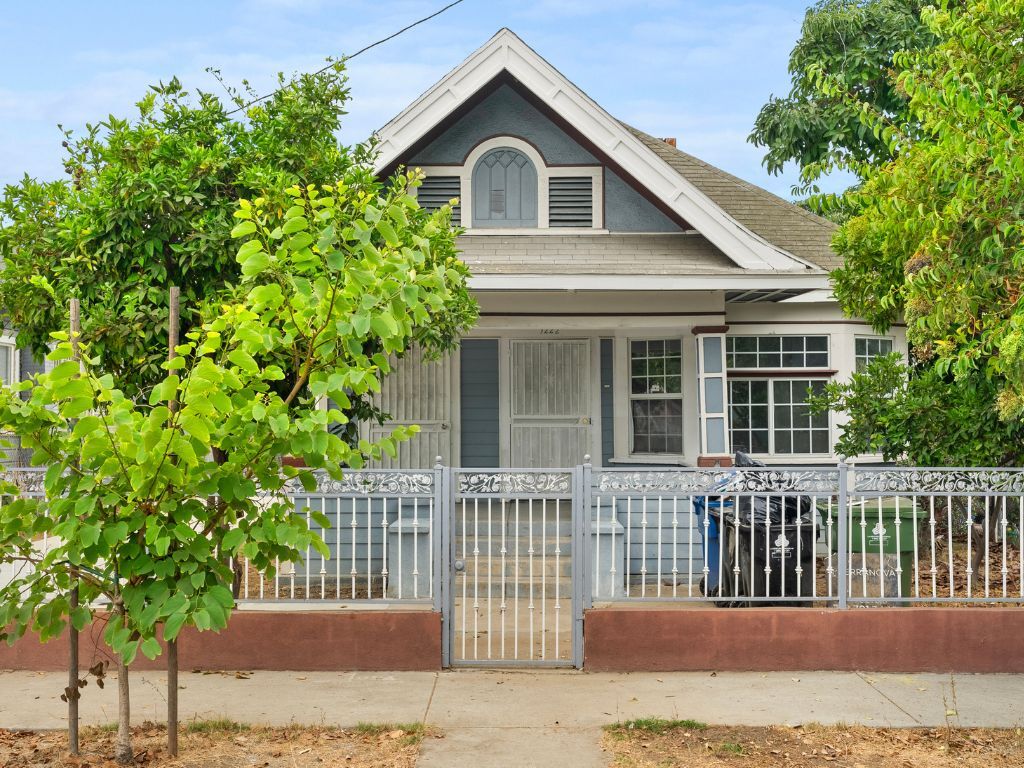 1220 W 25th St, Los Angeles, CA à vendre Photo principale- Image 1 de 16