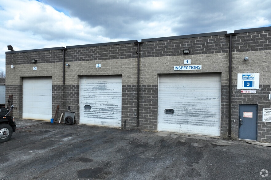 6 New Pasture Rd, Newburyport, MA for lease - Building Photo - Image 2 of 5