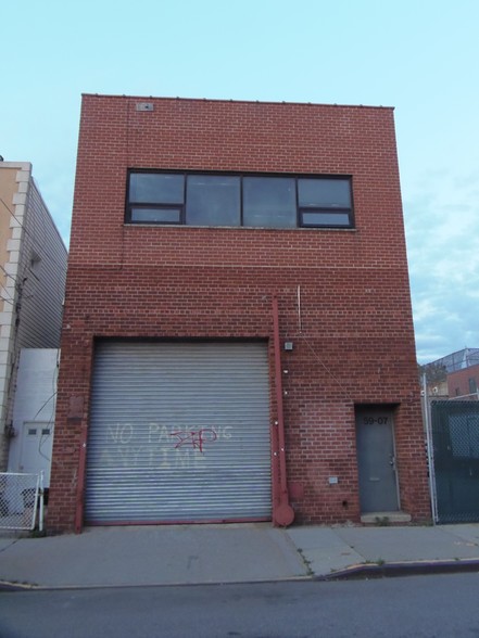 59-07 55th St, Maspeth, NY for sale - Building Photo - Image 1 of 1