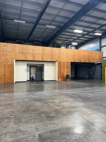 1635 S Walnut St, Burlington, WA for lease - Building Photo - Image 3 of 3